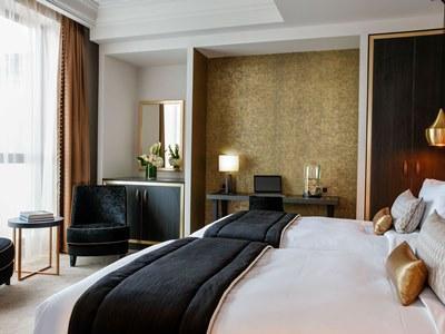 Niepce Paris, Curio Collection By Hilton Hotel París