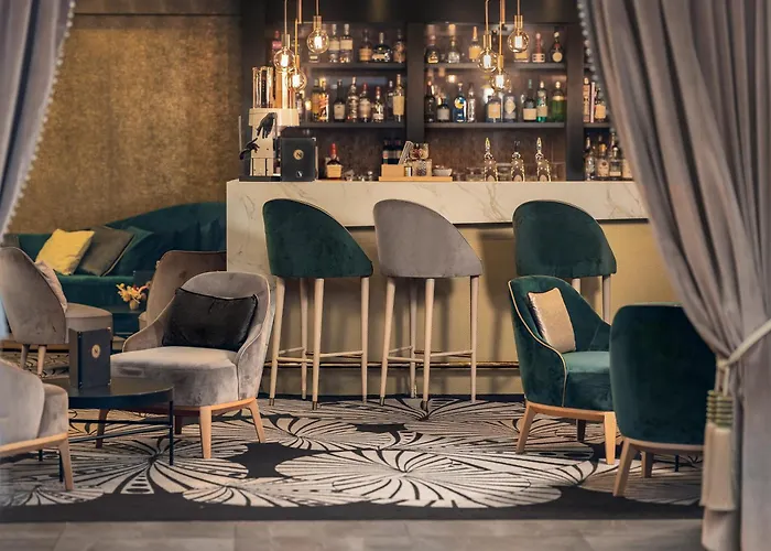 Niepce Paris Hôtel, Curio Collection by Hilton