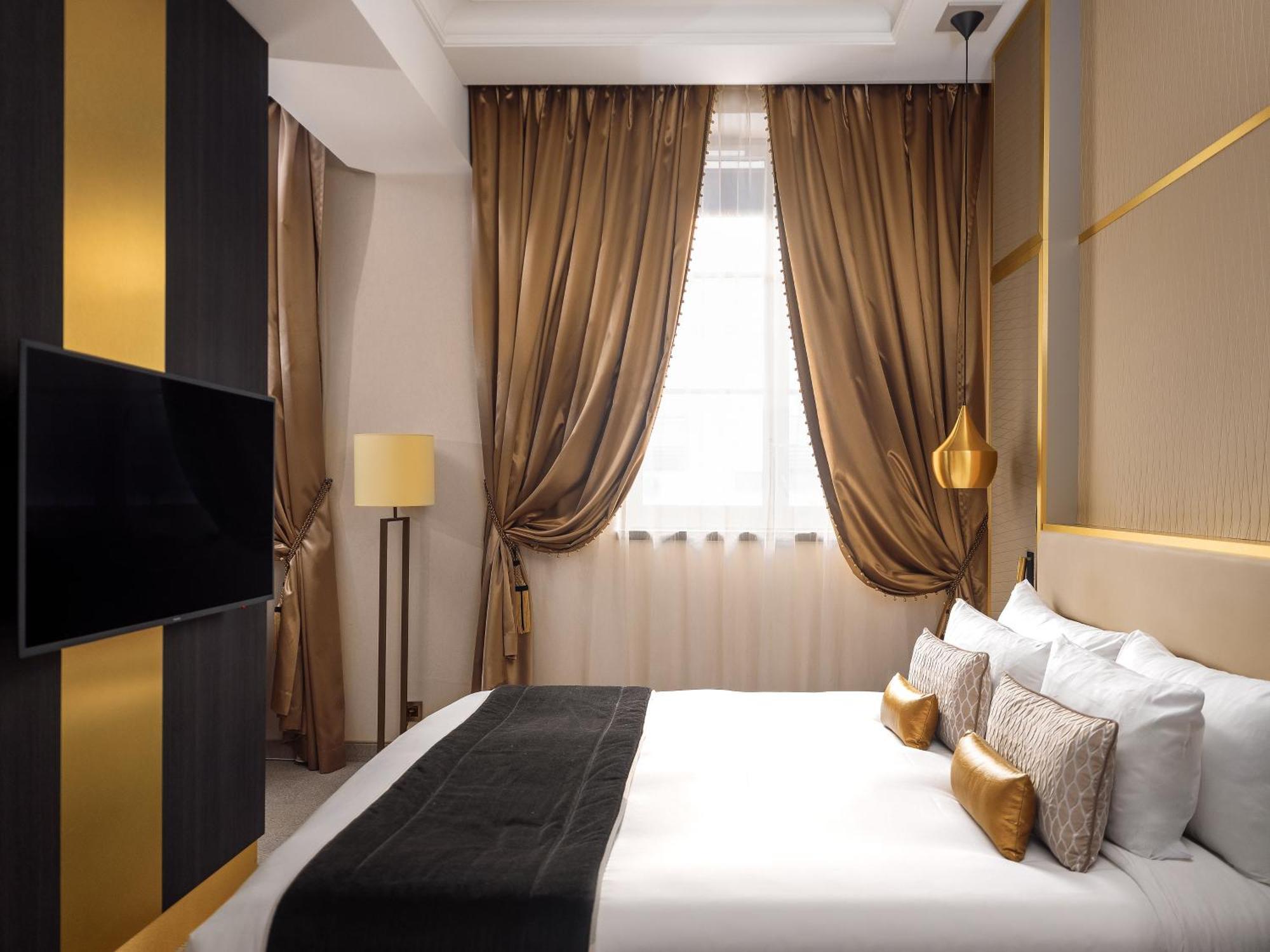 Niepce Hôtel, Curio Collection By Hilton Hotel